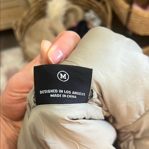 Miou Muse Rowan Cream Cropped Quilted Puffer Jacket 🤎 - Picture 9 of 9